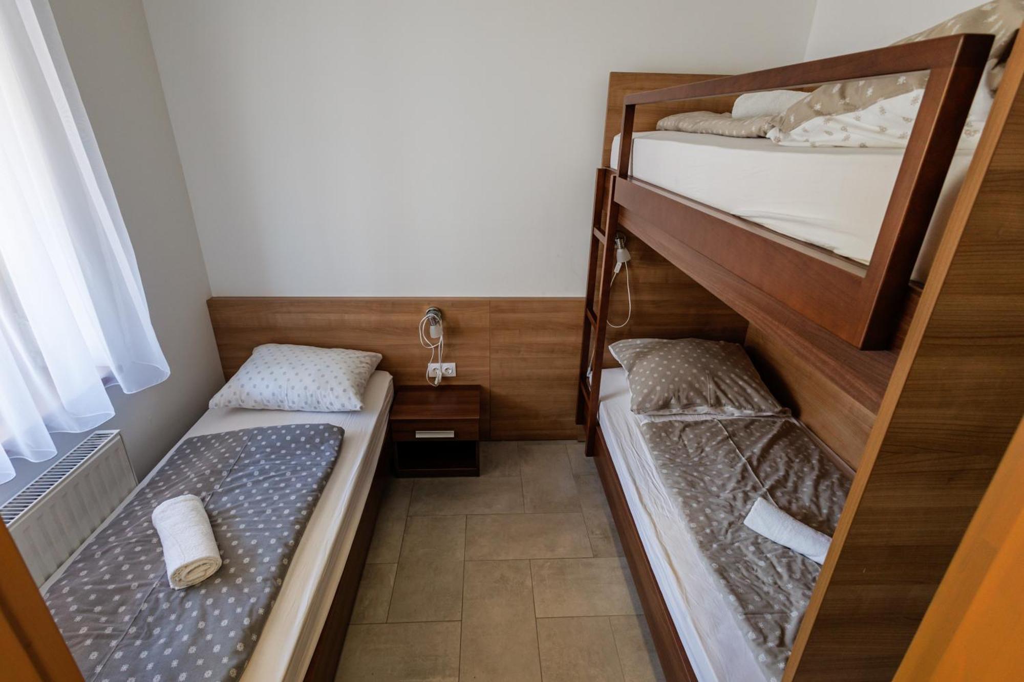 Jacht Apartmanok バラトンフレド エクステリア 写真